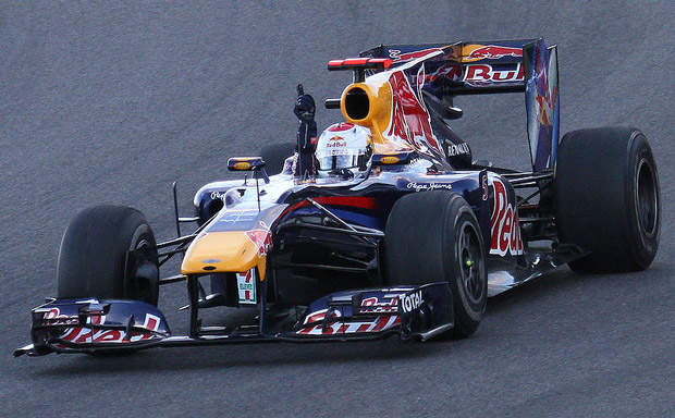 sebastian-vettel-red-bull-ajoure-men