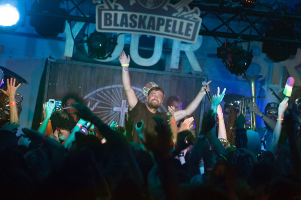 RRP-Jaegermeister-Blaskapelle-mit-Marteria