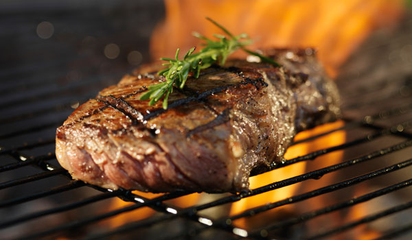 Sommerzeit ist Steakzeit - Wie bereitest du ein Steak auf dem Grill richtig zu?