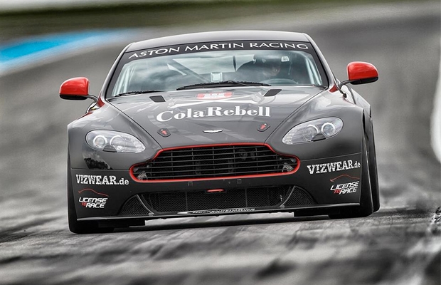 Aston Martin Vantage GT4