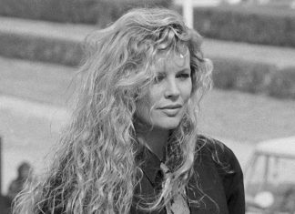 kim-basinger-ajoure-men