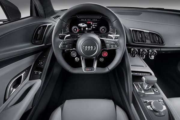 AUDI R8 Cockpit