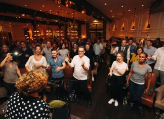 Timezone Real People Live Sessions mit Celina Bostic
