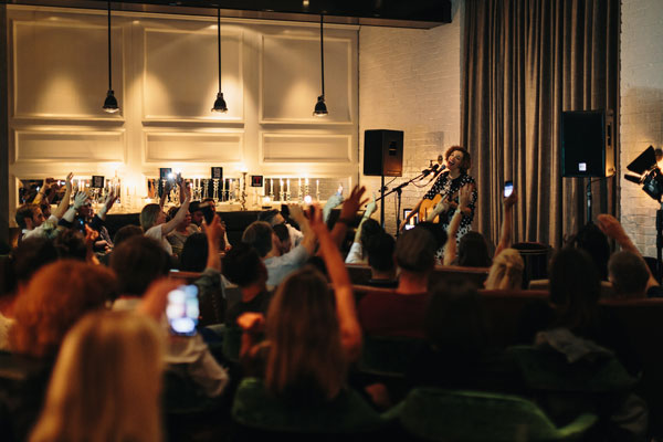 Think Out Of The Box Privatkonzert