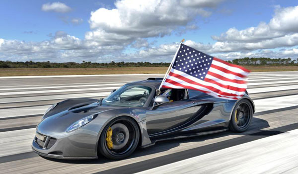 Mit seiner Endgeschwindigkeit von 435,31km/h katapultierte sich der Venom GT ins Guinness Buch der Rekorde.
