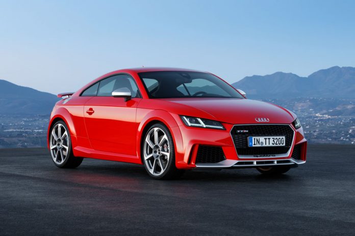 A162803_large AUDI TT RS Front