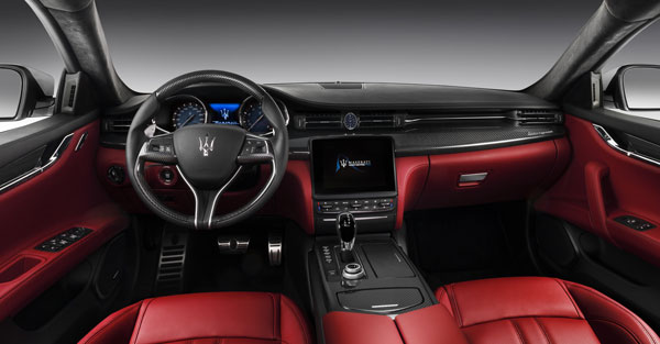 Maserati Quattroporte Cockpit