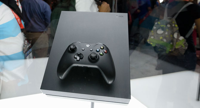 xboxonex-e3 die neue XBOX ONE X auf der E3