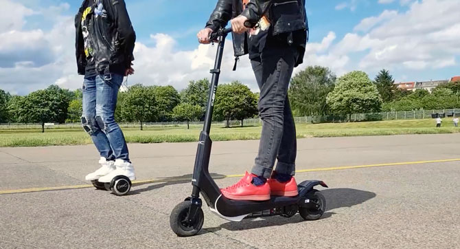 Im Test: Der Nilox Doc Pro – Elektroroller und das DOC HOVERBOARD BLACK 6.5