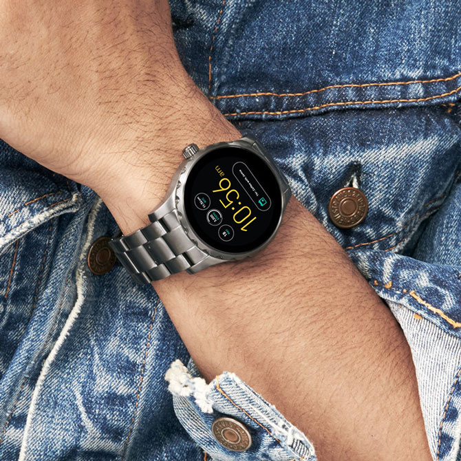 Fossil Q Explorist