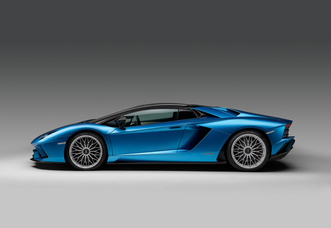 Aventador S Roadster