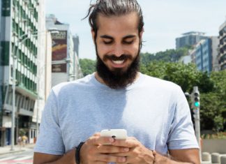 Fünf Dinge, die Männer mit dem Smartphone machen