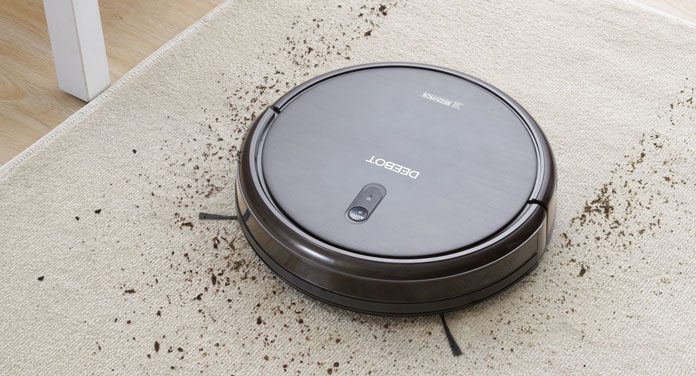 ECOVANCS Deebot N79s beim staubsaugen