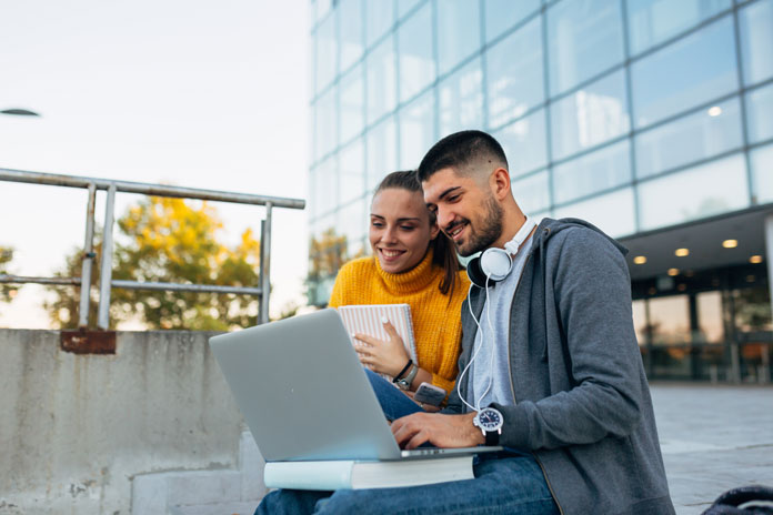 Frauen kennenlernen in der Uni