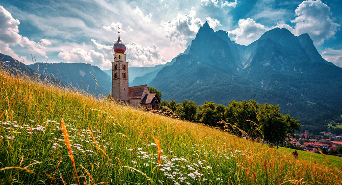 Das schöne Kastelruth im Herzen der Dolomiten