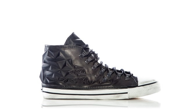  black dioNiso Sneakers