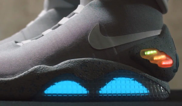 Die Beleuchtung darf beim neuen Nike Air Mag natürlich nicht fehlen.