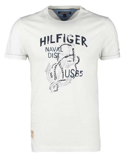 t-shirt-von-hilfiger